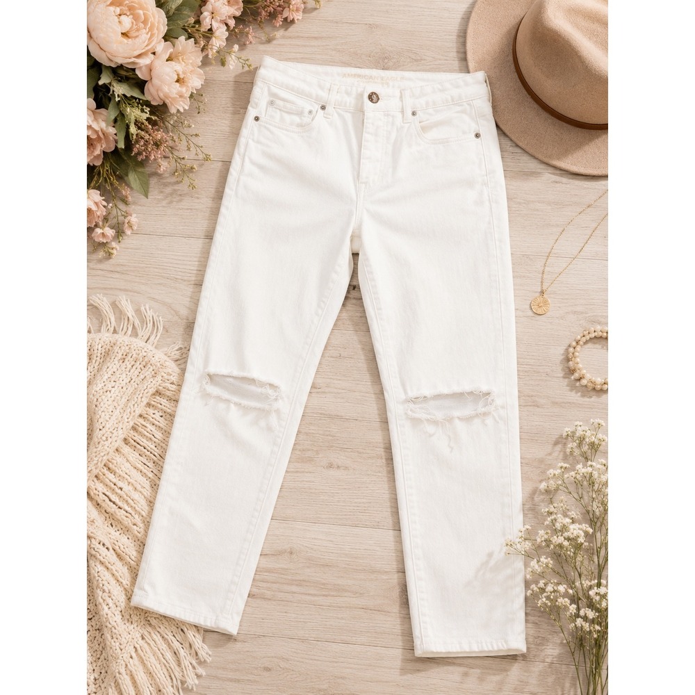 American Eagle Boy Crop Stretch White Distressed Jeans Women 8 Coastal Style